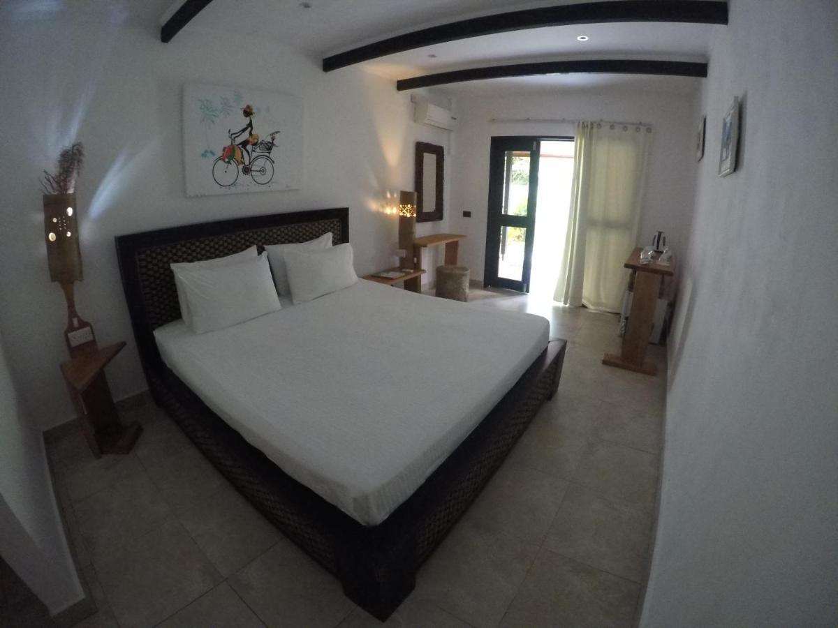 L'Oasi Guest House Baie Lazare  Exterior photo